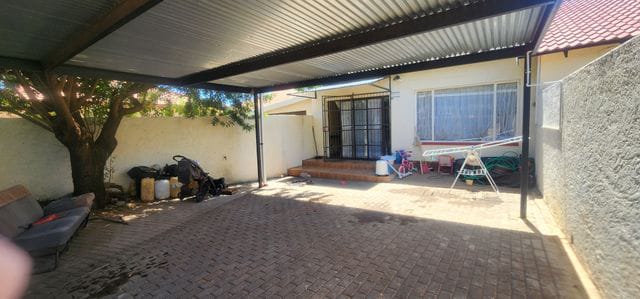 3 Bedroom Property for Sale in Rhodesdene Northern Cape